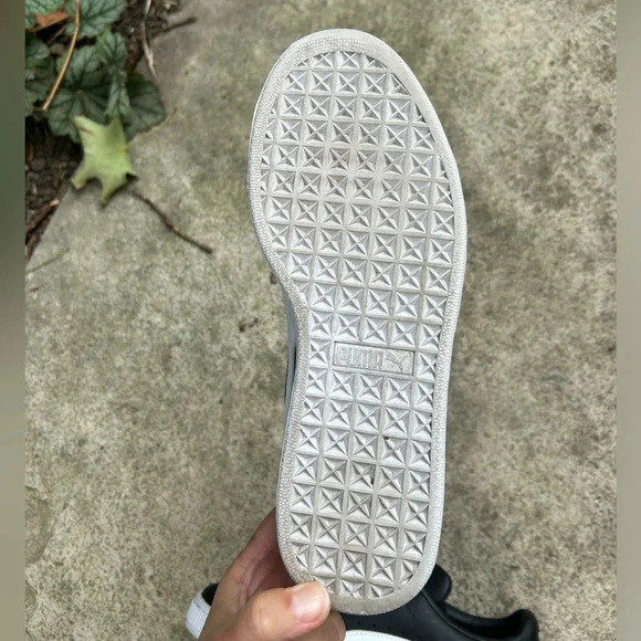 Puma Basket Classic 21Jr Black & White, size 37 (youth  size 5) - Picture 8 of 10